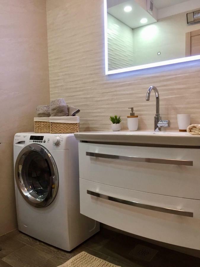 Sunset Apartment With A Private Yard At Medulin Riviera Luaran gambar