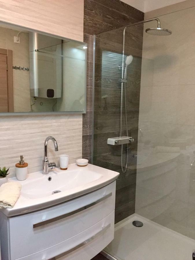 Sunset Apartment With A Private Yard At Medulin Riviera Luaran gambar